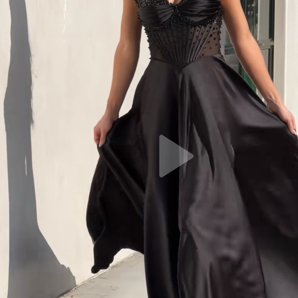Elegant Black Evening Gown